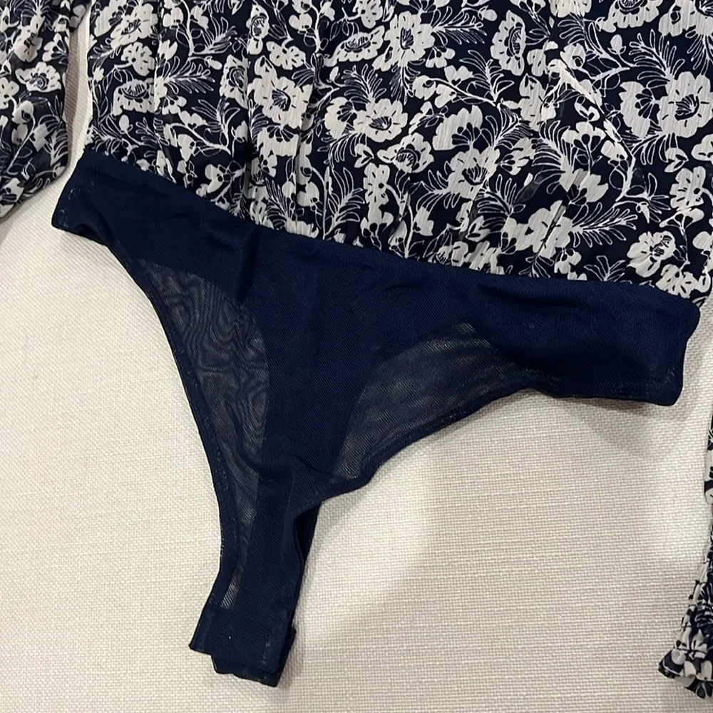 Socialite Bodysuit Black/White Floral w/Cami Small Preowned